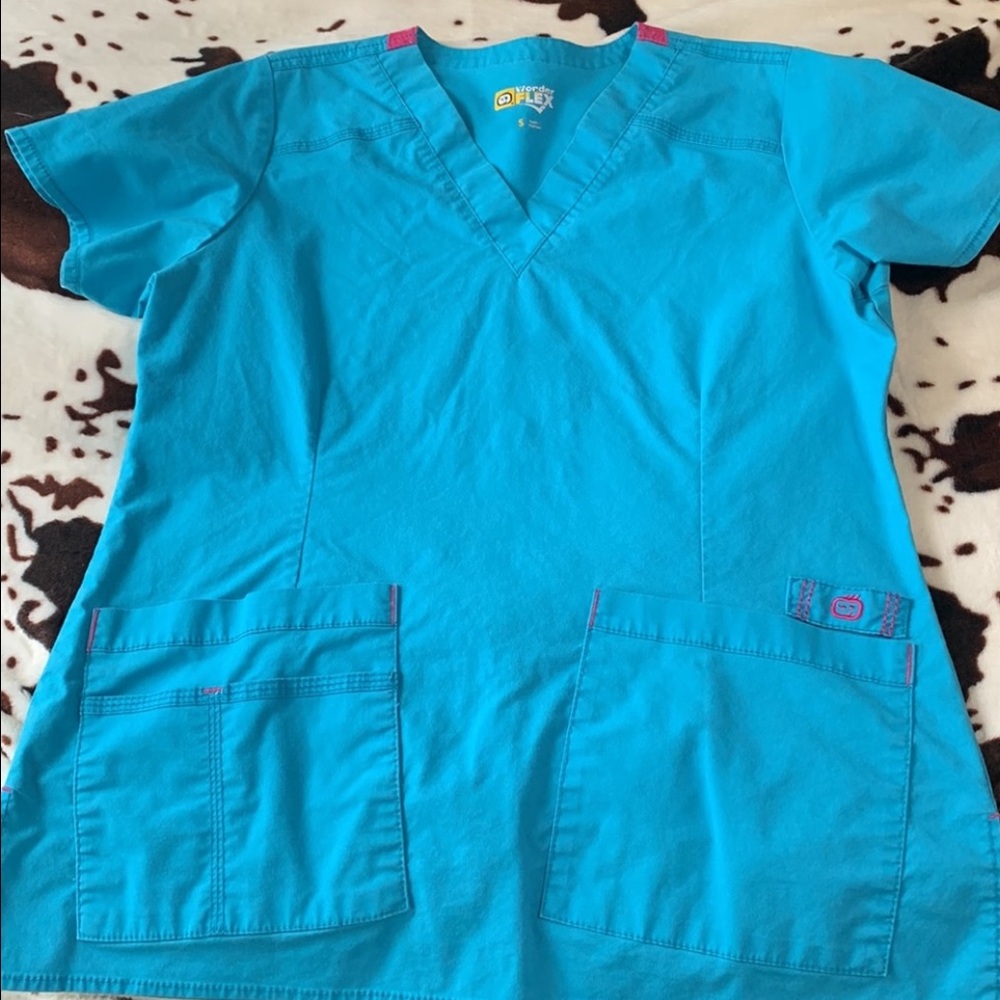 Scrub top